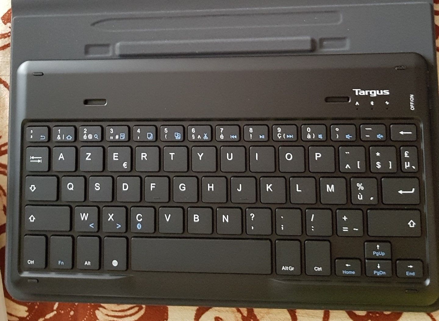 Opgelost: Tekens op Targus Keyboard Tab S6 Lite niet dezelfde weergave op  scherm - Samsung Community