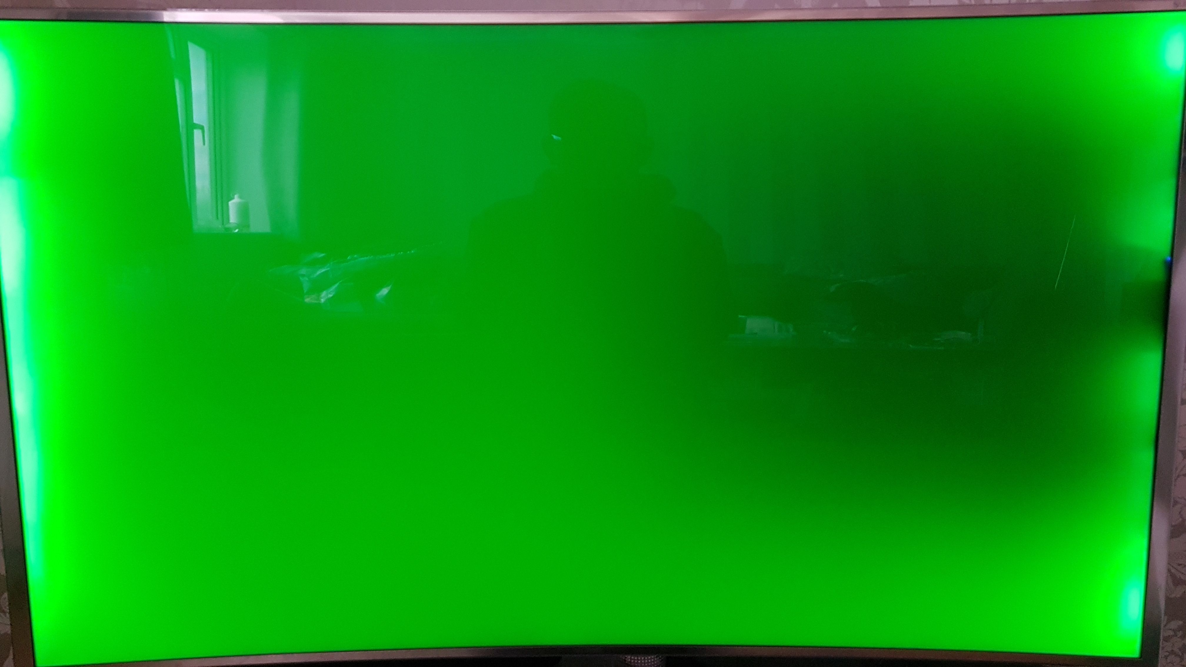 White spots and light bleed on Samsung