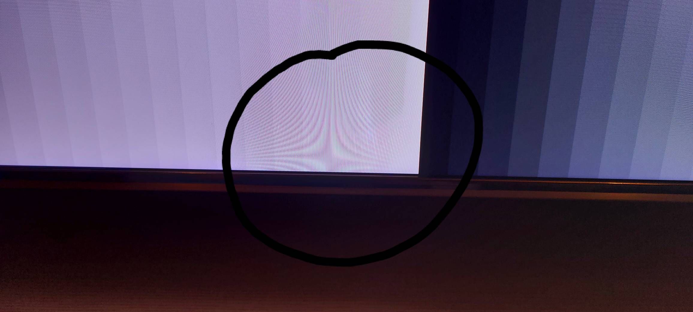 Opgelost Backlight strip defect Samsung Community