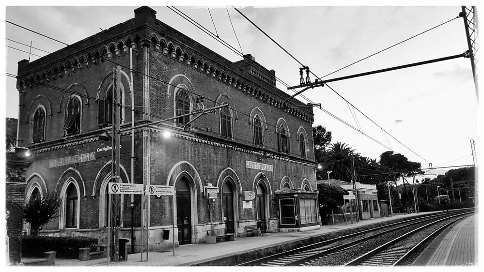 Railroad station - Castiglioncello (I) 2017 - S7+Snapseed