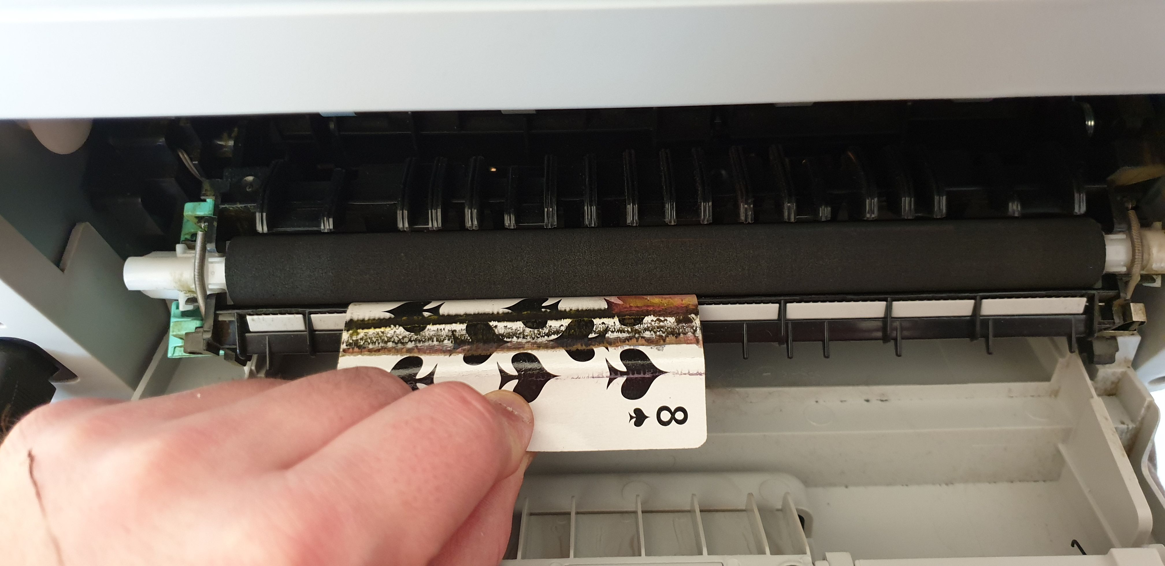 Pourquoi mon imprimante ne prend plus les feuilles ? - TUTO