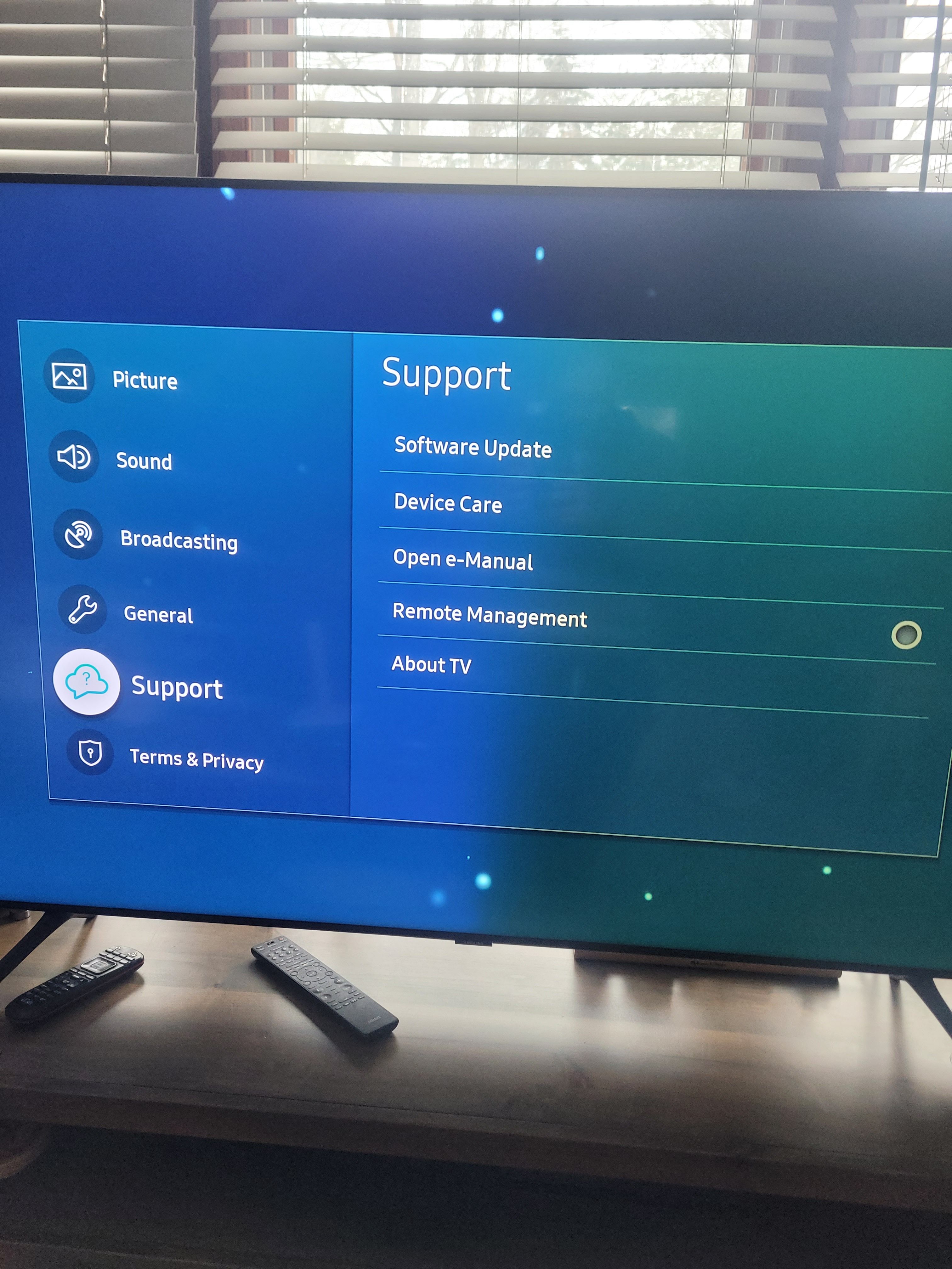Yellow screen on half of a 55 inch Frame TV Samsung Community