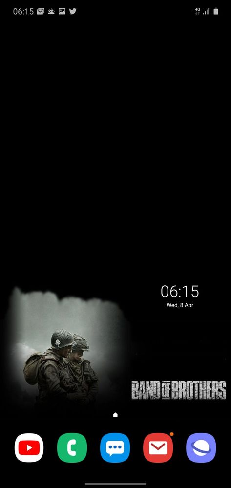 My wallpaper after coming straight back to the Homescreen.