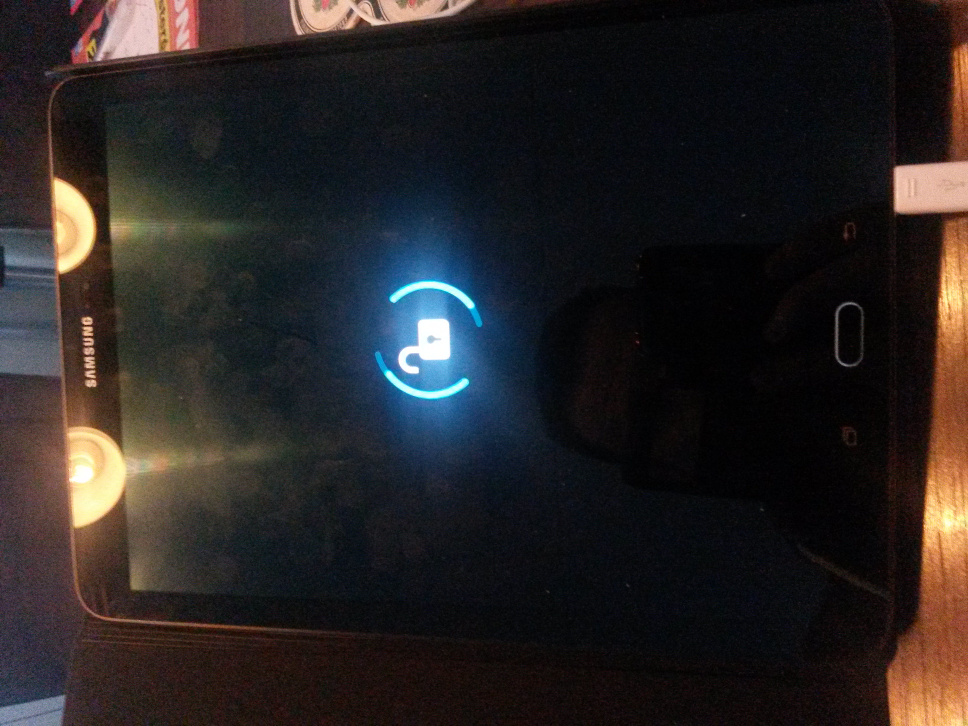 Opgelost: mijn tablet blijft "hangen " in een opstart scherm - Samsung  Community