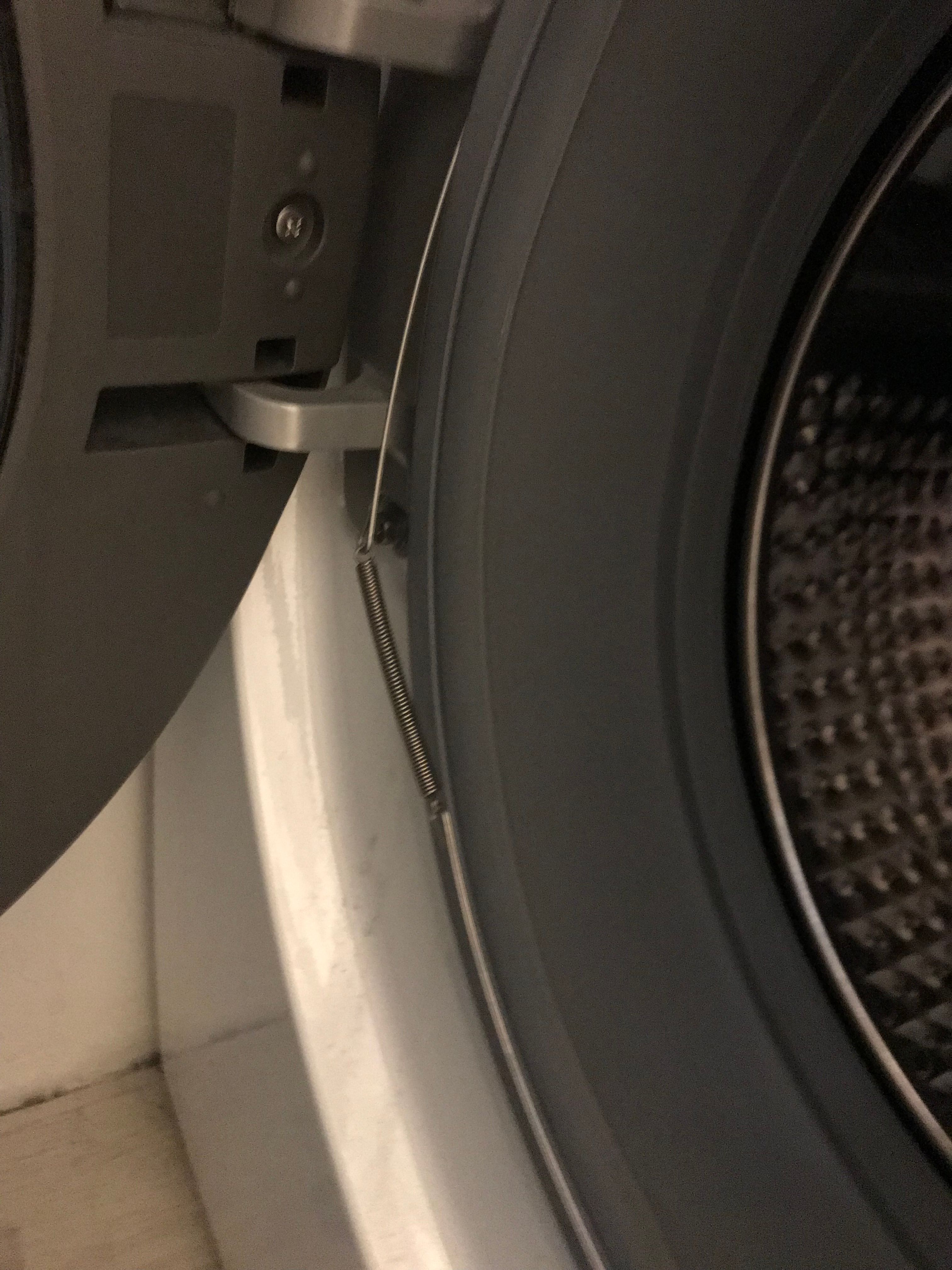 Opgelost: Rubber en veer van wasmachinedeur los - Samsung Community