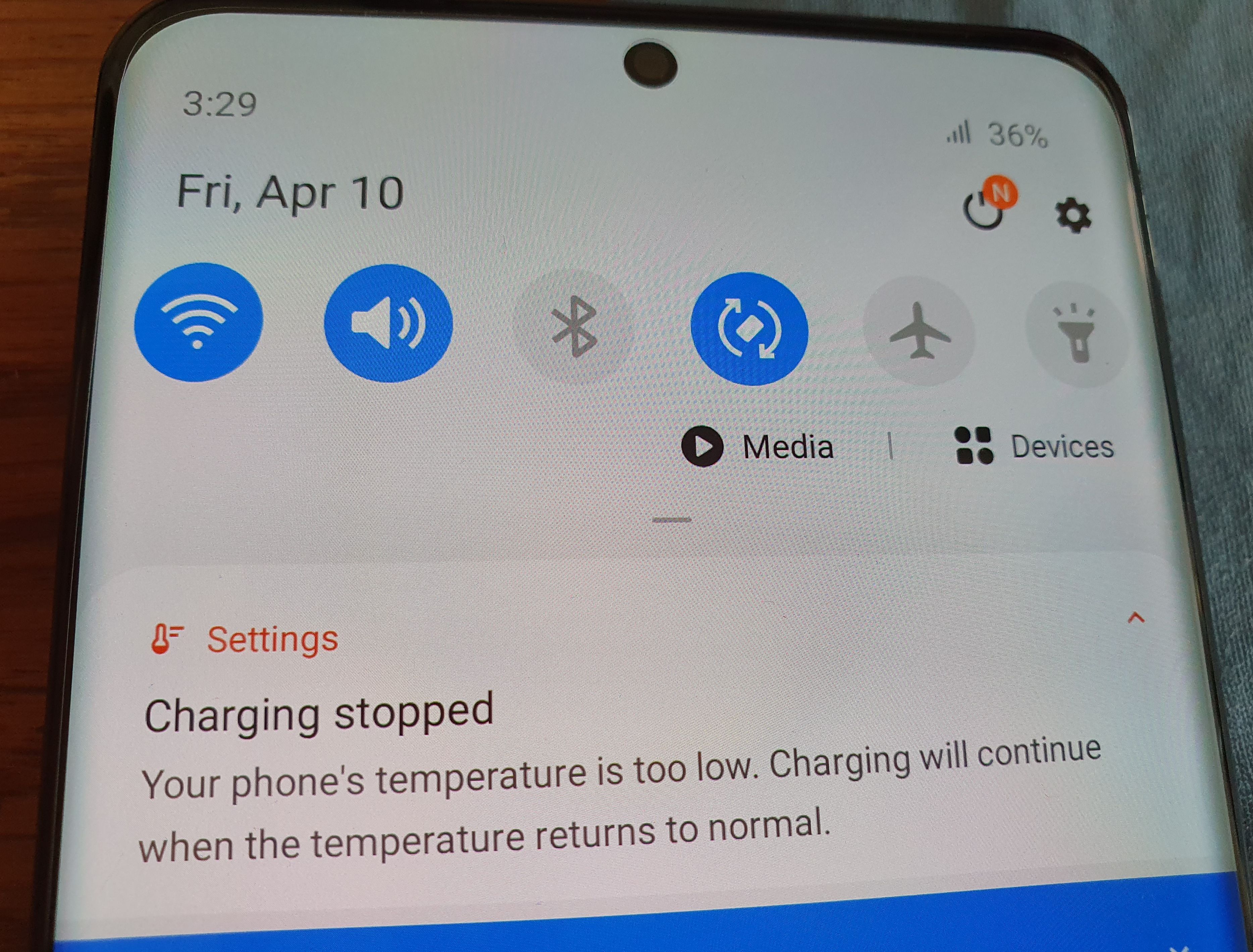 S20 Ultra - Brand new phone refuses to charge - "Charging Stopped.  Temperature is too low"!! - Samsung Community