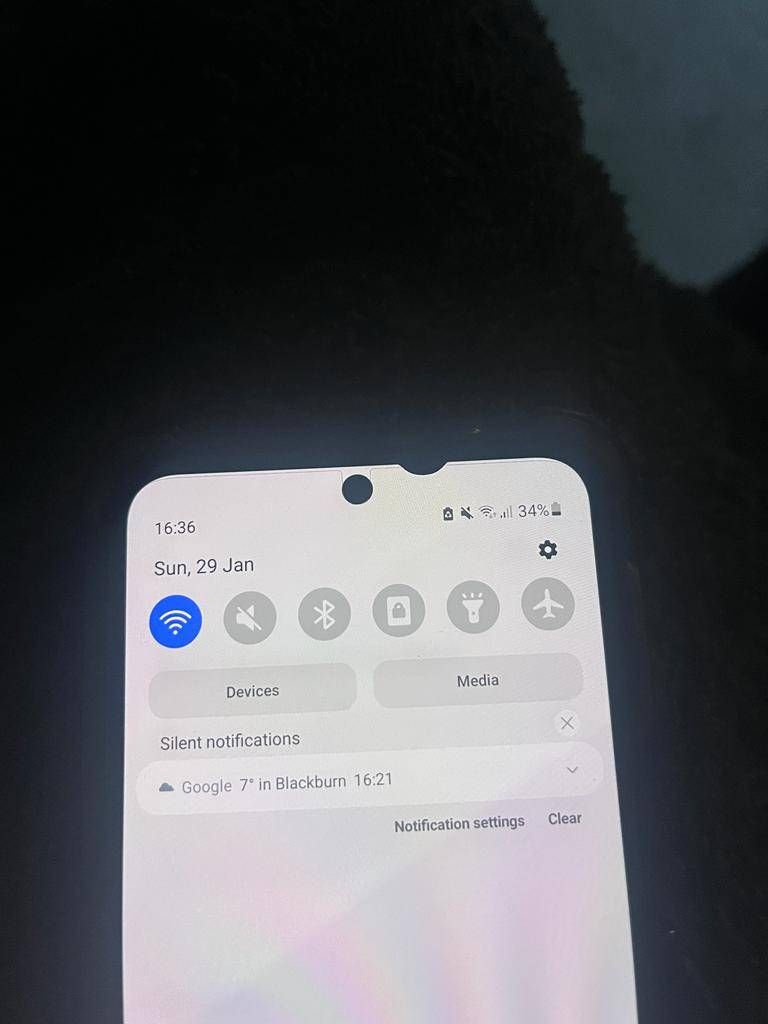 Black dot on top of my zflip 3 Samsung Community