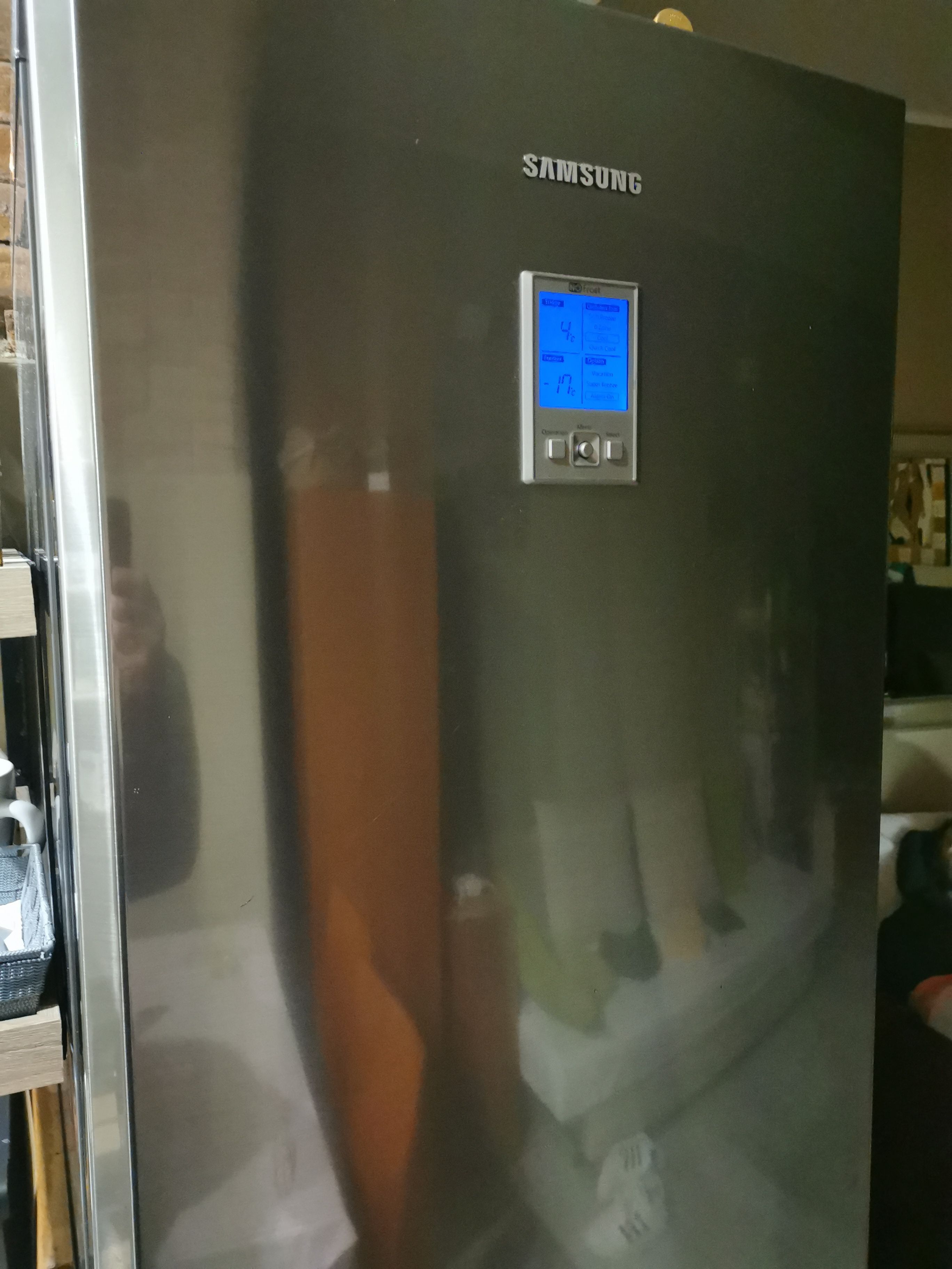luce led frigorifero non funziona - Samsung Community