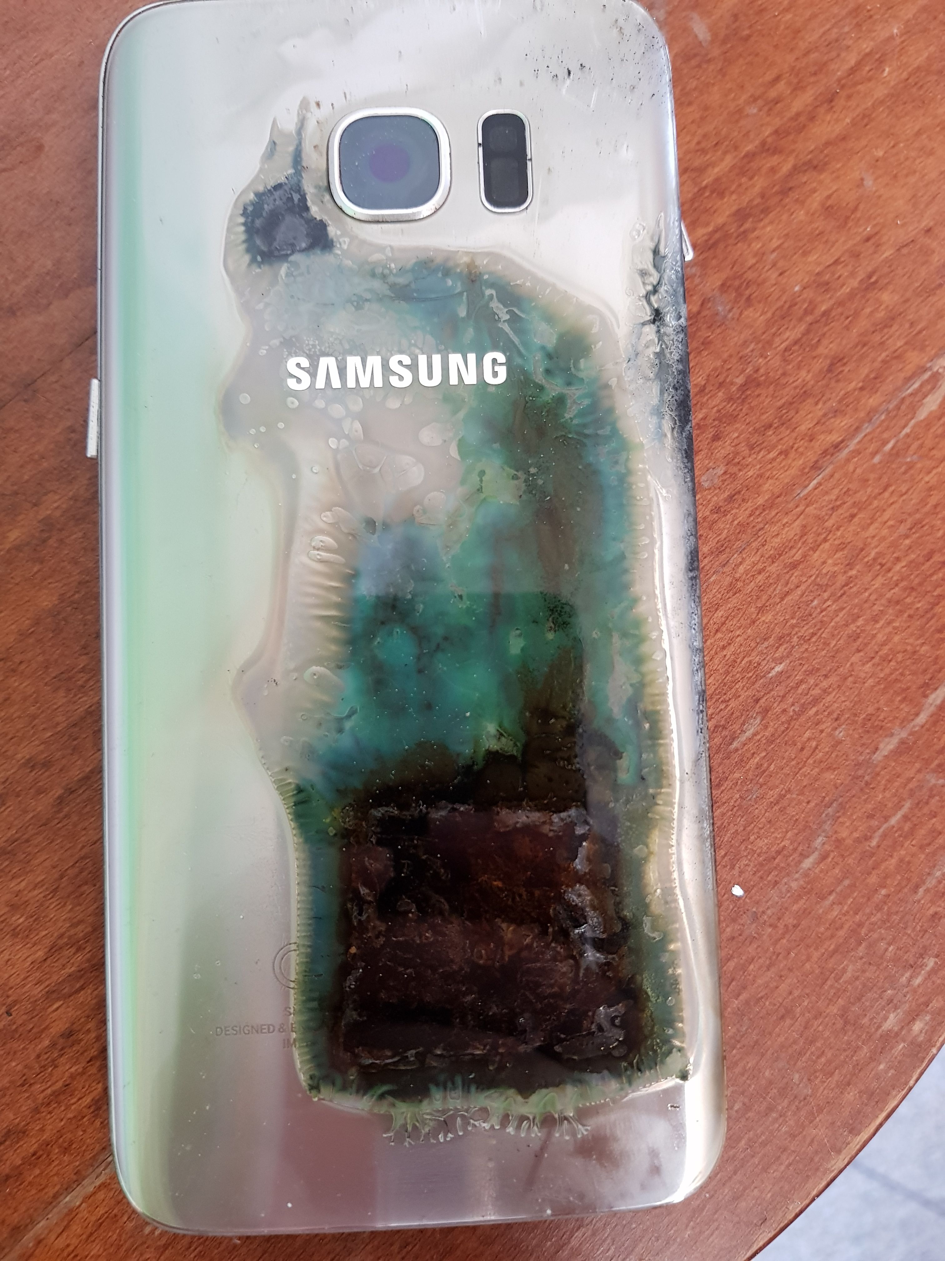 Samsung Galaxy S7 edge batteria esplosa - Samsung Community
