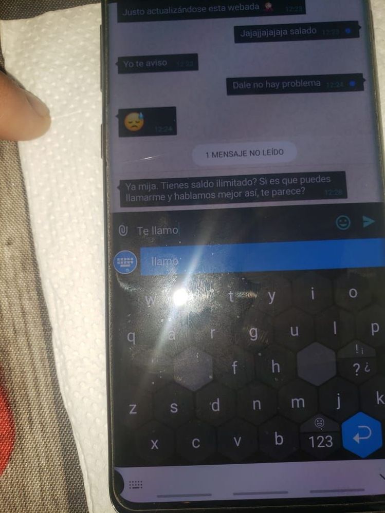 S10 plus mi amigo misma mancha mismo sitio