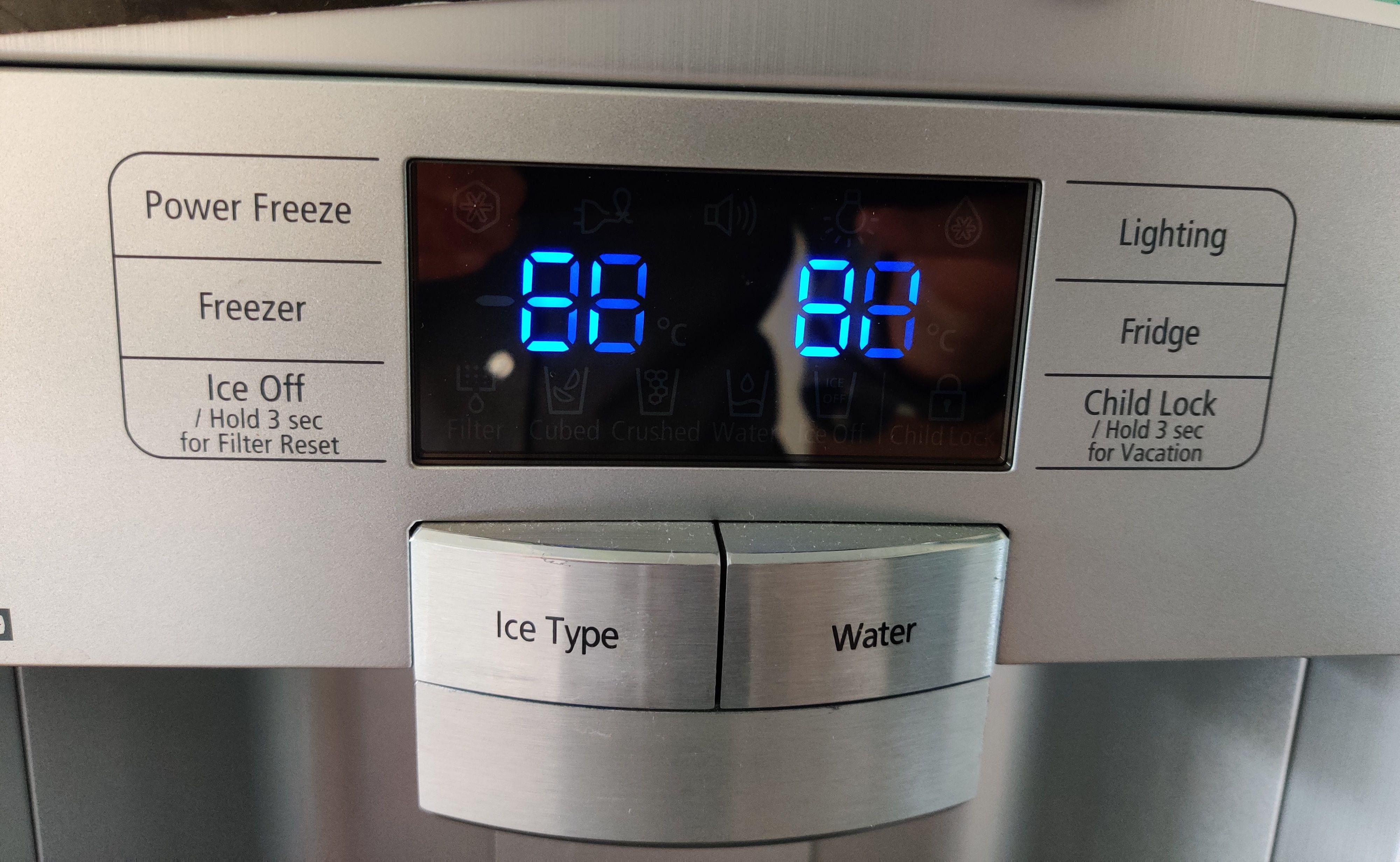 Kühlschrank Fehlermeldung: Fehlersuche bei Fehlercode, Alarm