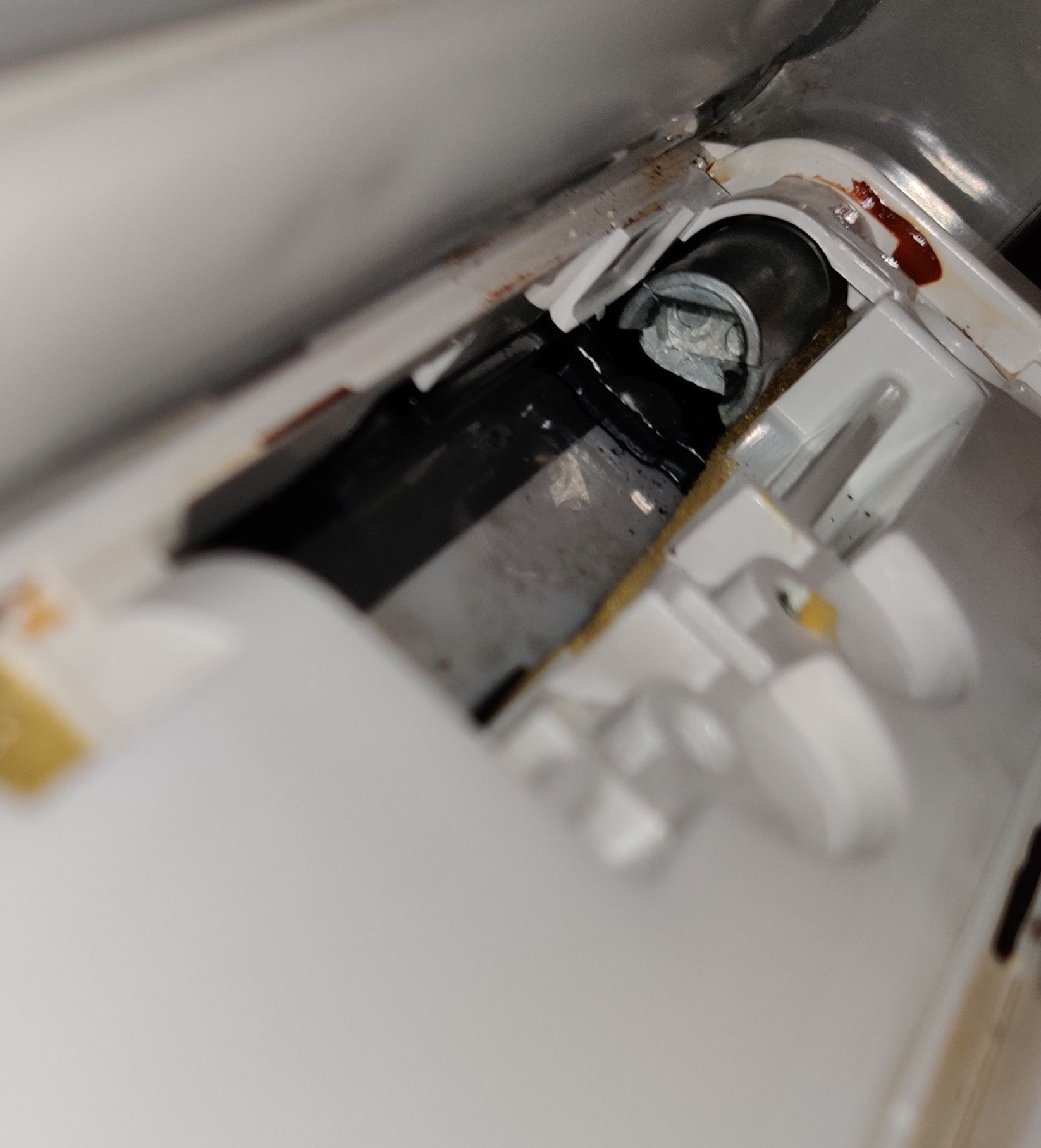 Gelöst: Defekte Homebar Klappe beim SideBySide Kühlschrank  -Einbauanleitung? - Samsung Community