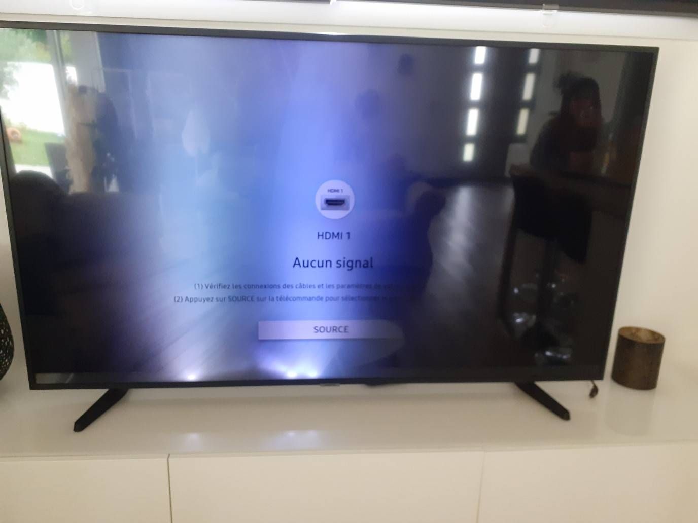 Ecran à moitié sombre TV UE43RU7105 - Samsung Community