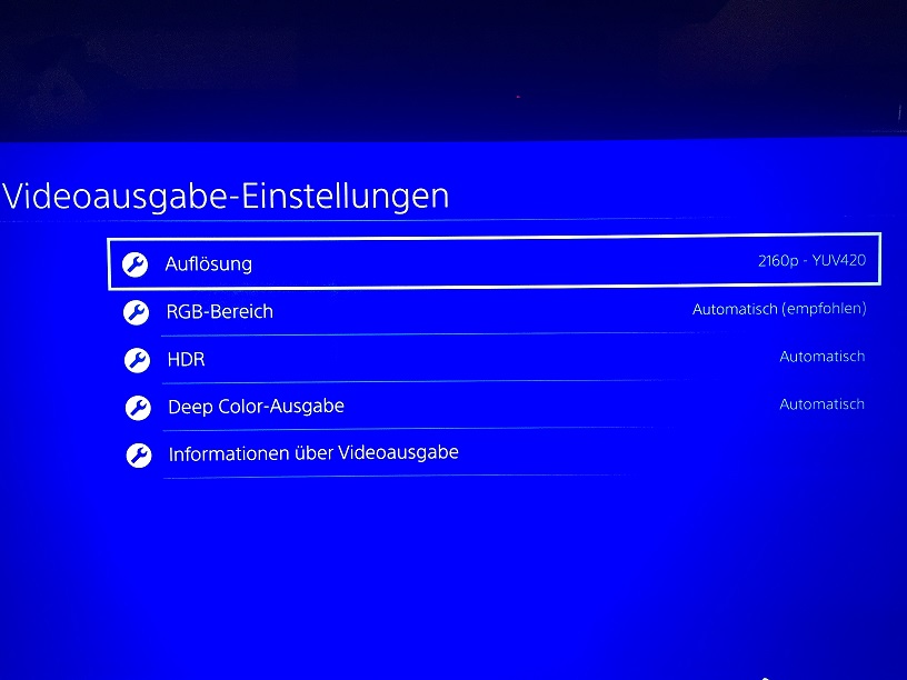 M-Serie und Q-Serie: Bildaussetzer und rote Blitze bei PS4 Pro und Xbox One  S - Samsung Community