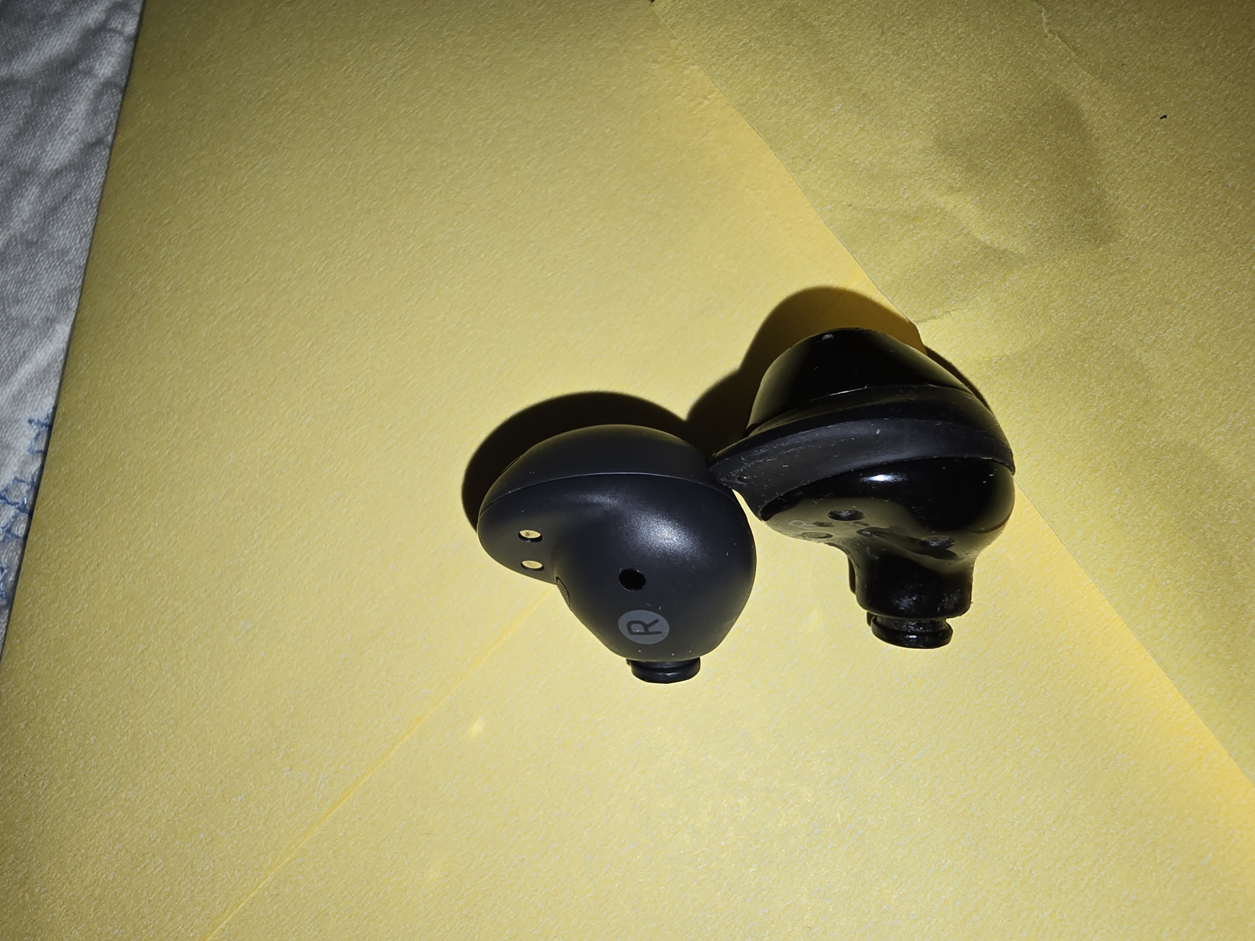 Buds 2 pro won't stay in my ears - Samsung Community