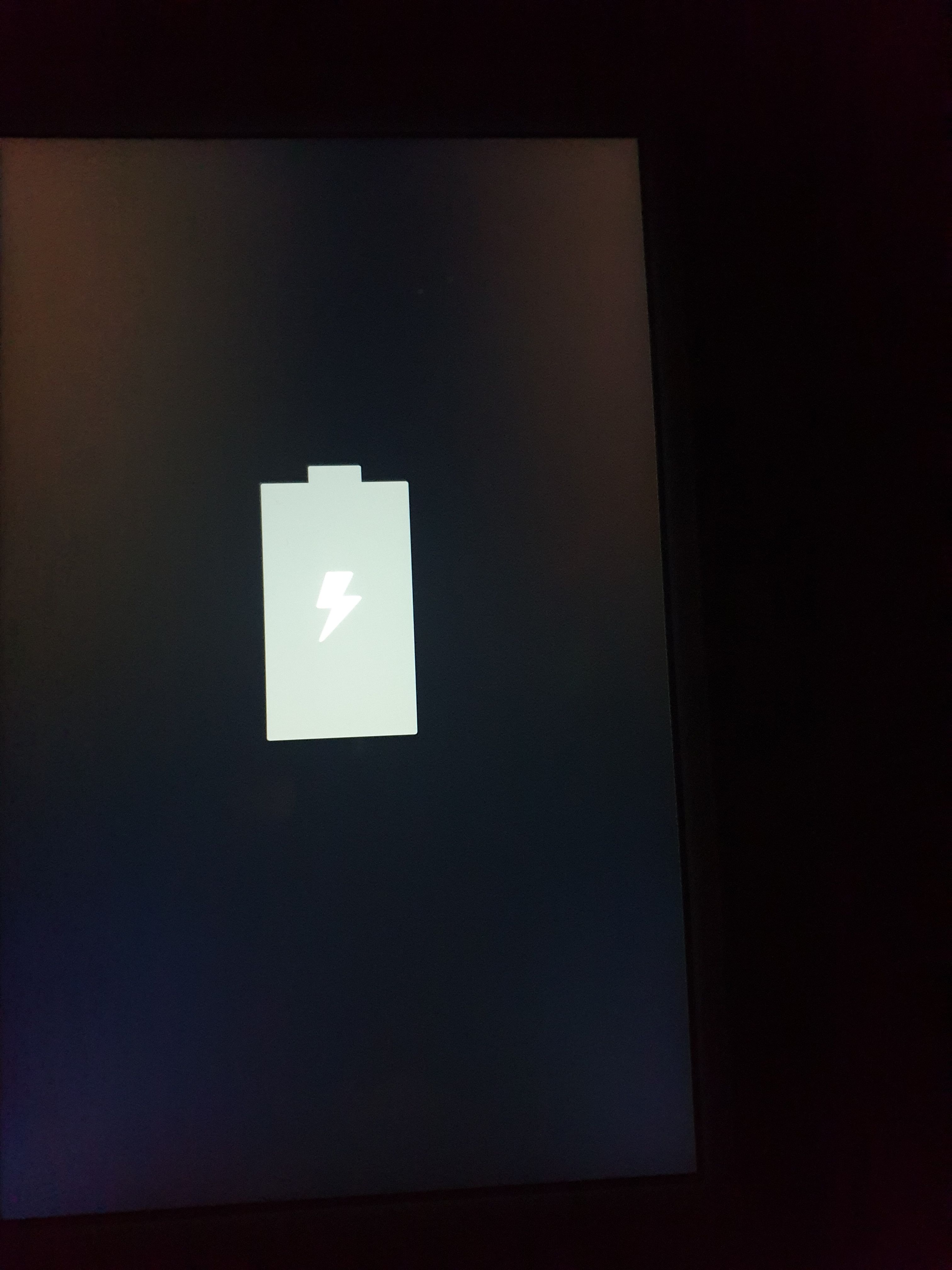 Tablette galaxy tab 4 écran bloqué sur charge et qui clignote - Samsung  Community