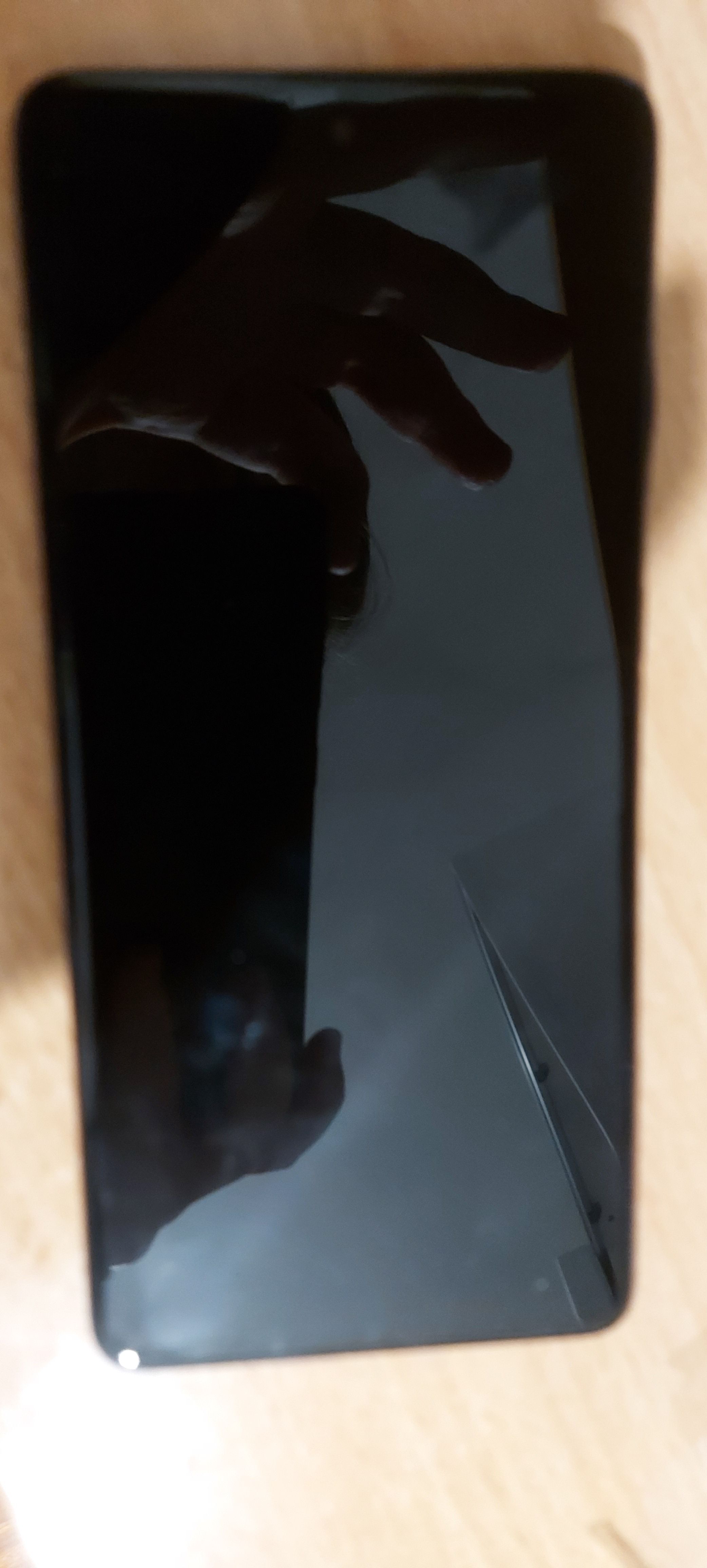 Galaxy A71 con batteria gonfia che ha spaccato la back cover - Samsung  Community