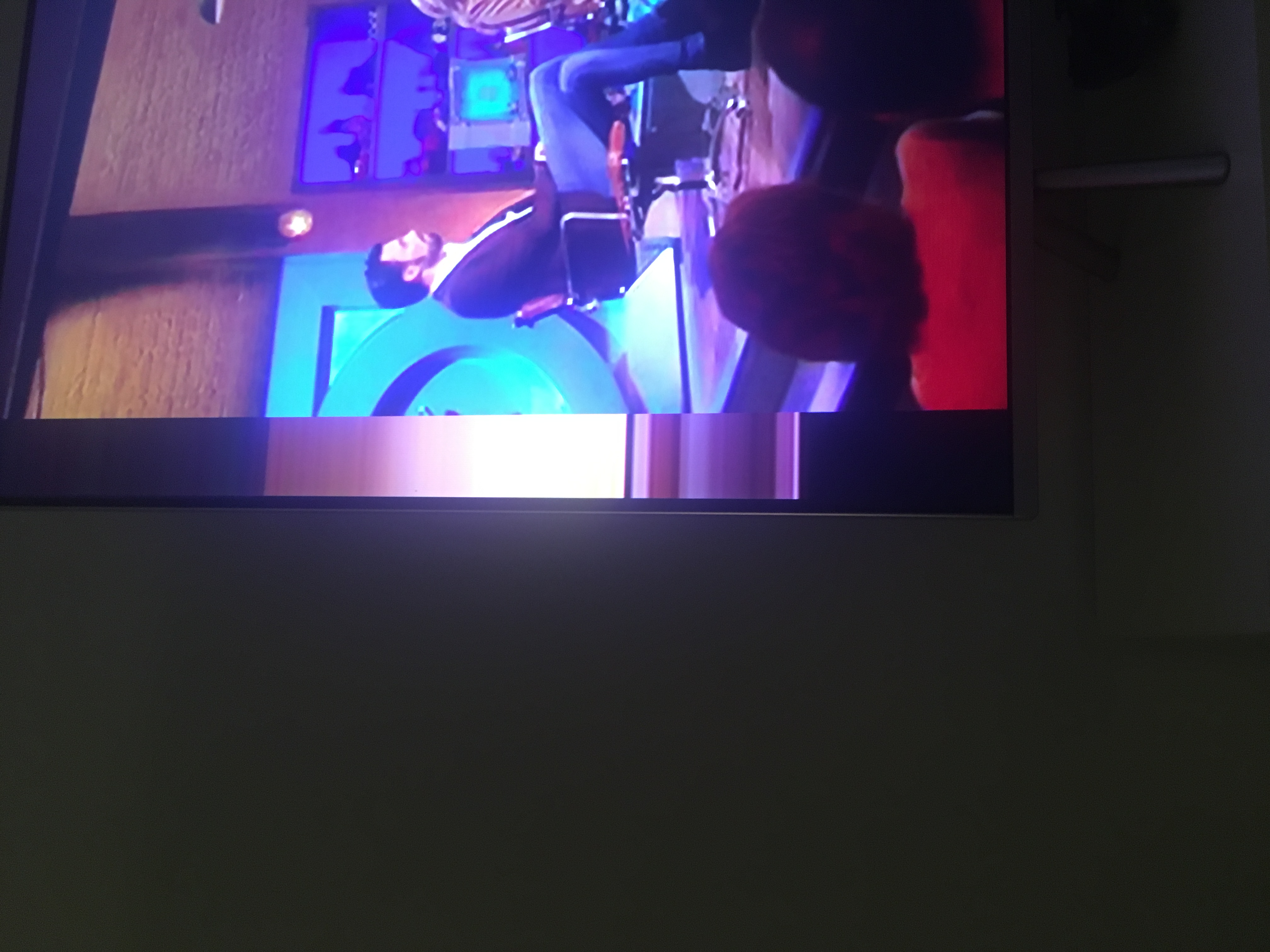 Samsung UE55MU7000 tv has gone on the left hand side of the screen Samsung Community