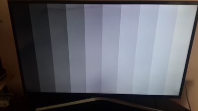 Unregelmäßige Spur am oberen Bildschirm - Samsung Community
