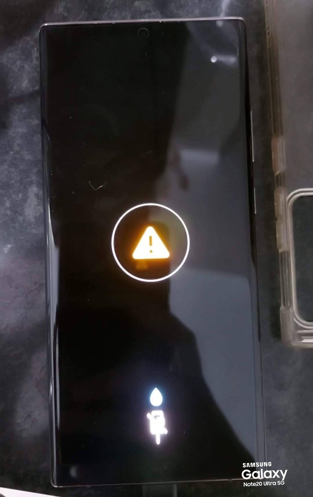 porta USB acusa humidade/ não carrega - Samsung Community