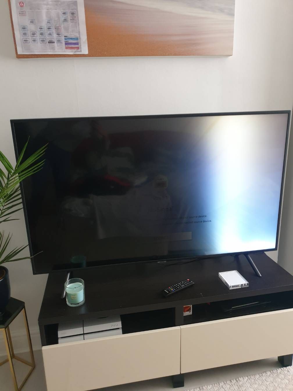 Solved: Samsung UHD 4k half screen in black - Samsung Community