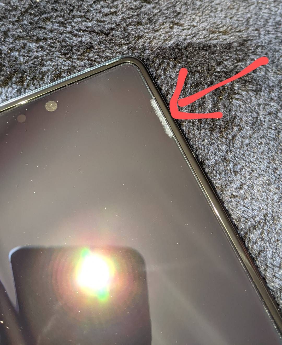 New fold 3 is great but spoiled by a problem with the internal screen  protector - Samsung Community
