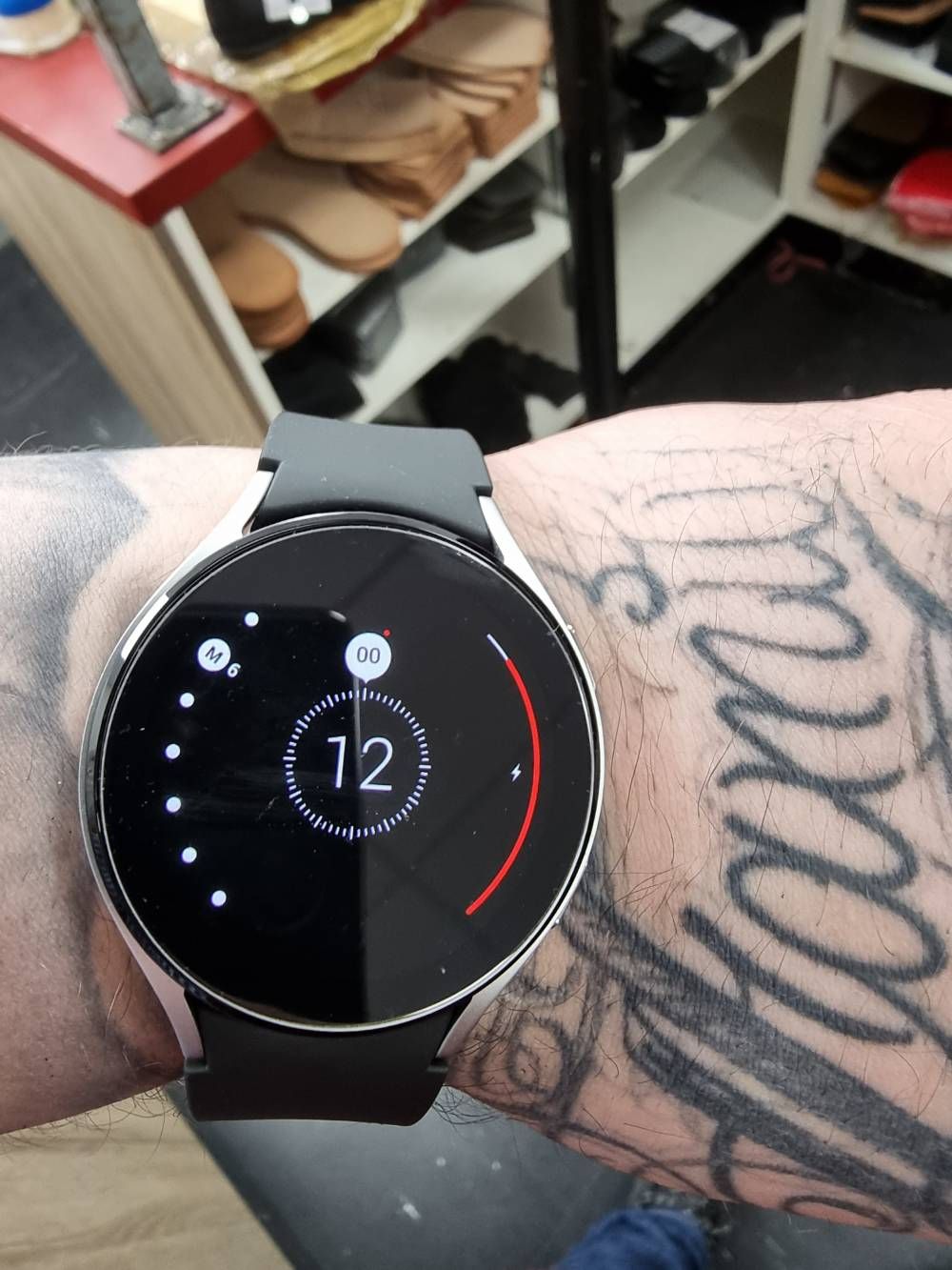 Galaxy Watch 4 Milanese Loop - 44mm with the Classic 46mm - Page 2 - Samsung Community
