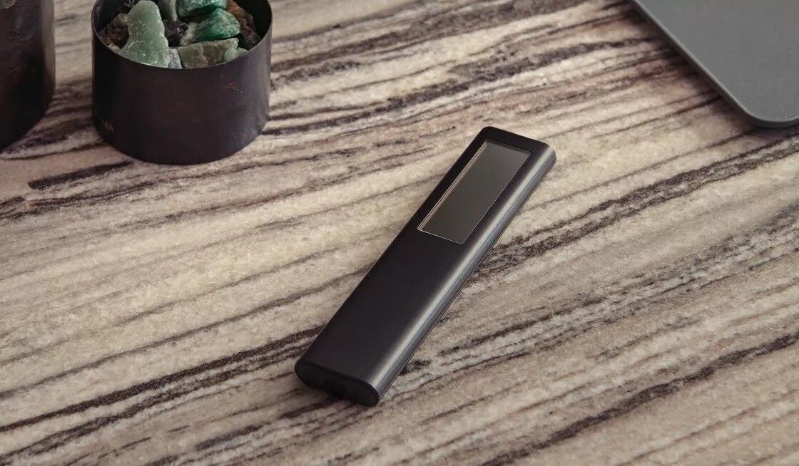 Solucionado: Como saber cuanta bateria le queda al mando a distancia con  carga solar - Samsung Community