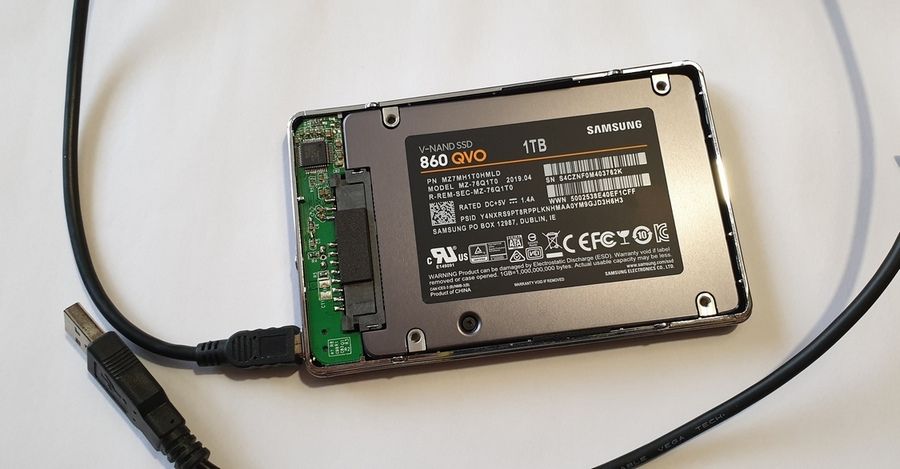 Tuto] Remplacement d'un HDD par un SSD Samsung 860QVO dans un PC Portable -  Samsung Community