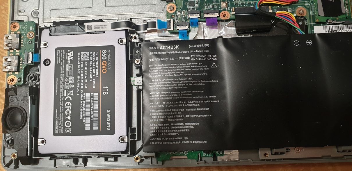 Tuto] Remplacement d'un HDD par un SSD Samsung 860QVO dans un PC Portable -  Samsung Community