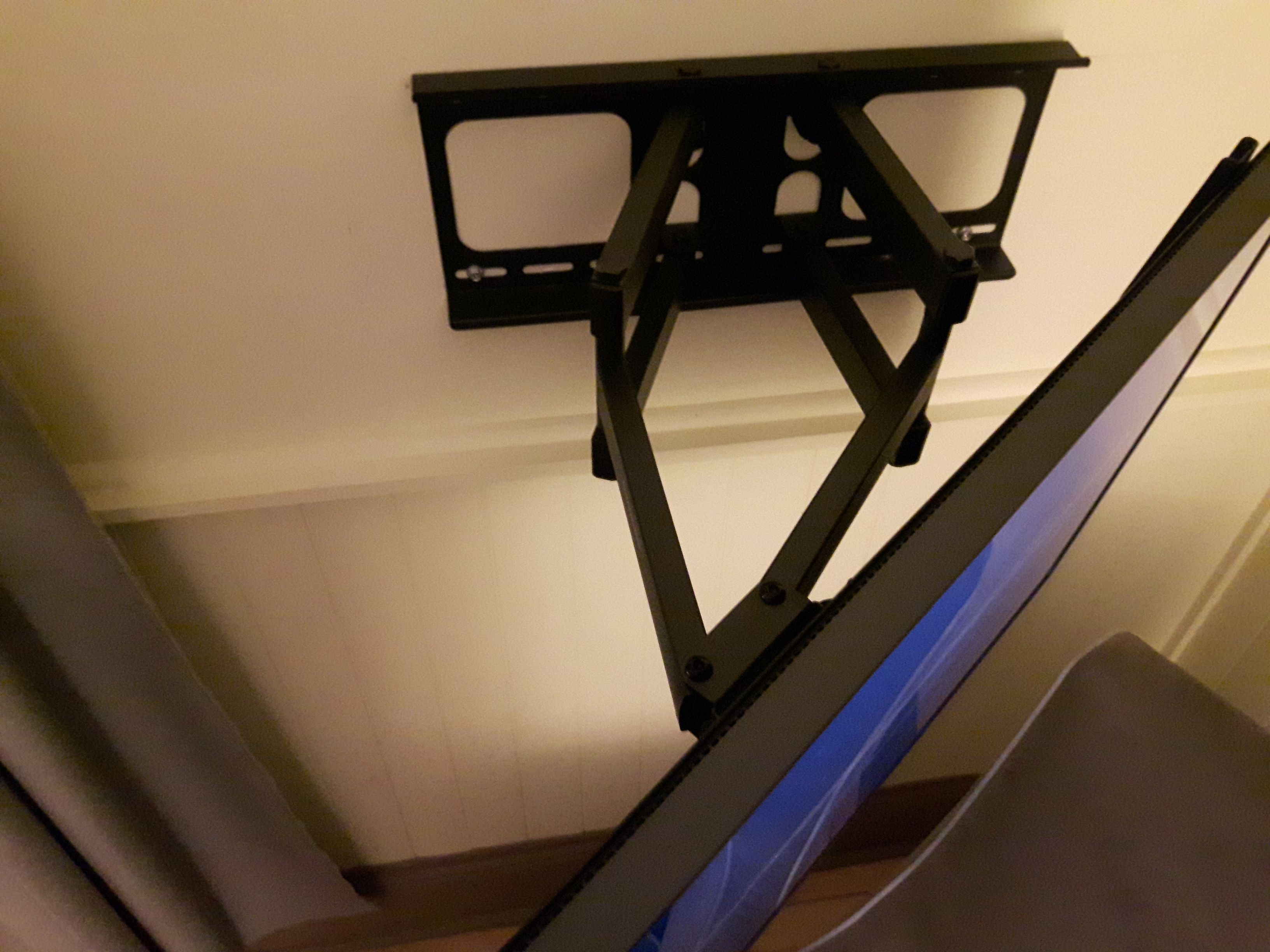 The Frame 32” 2020 tilting/twisting Wall Mount Solution - Samsung Community