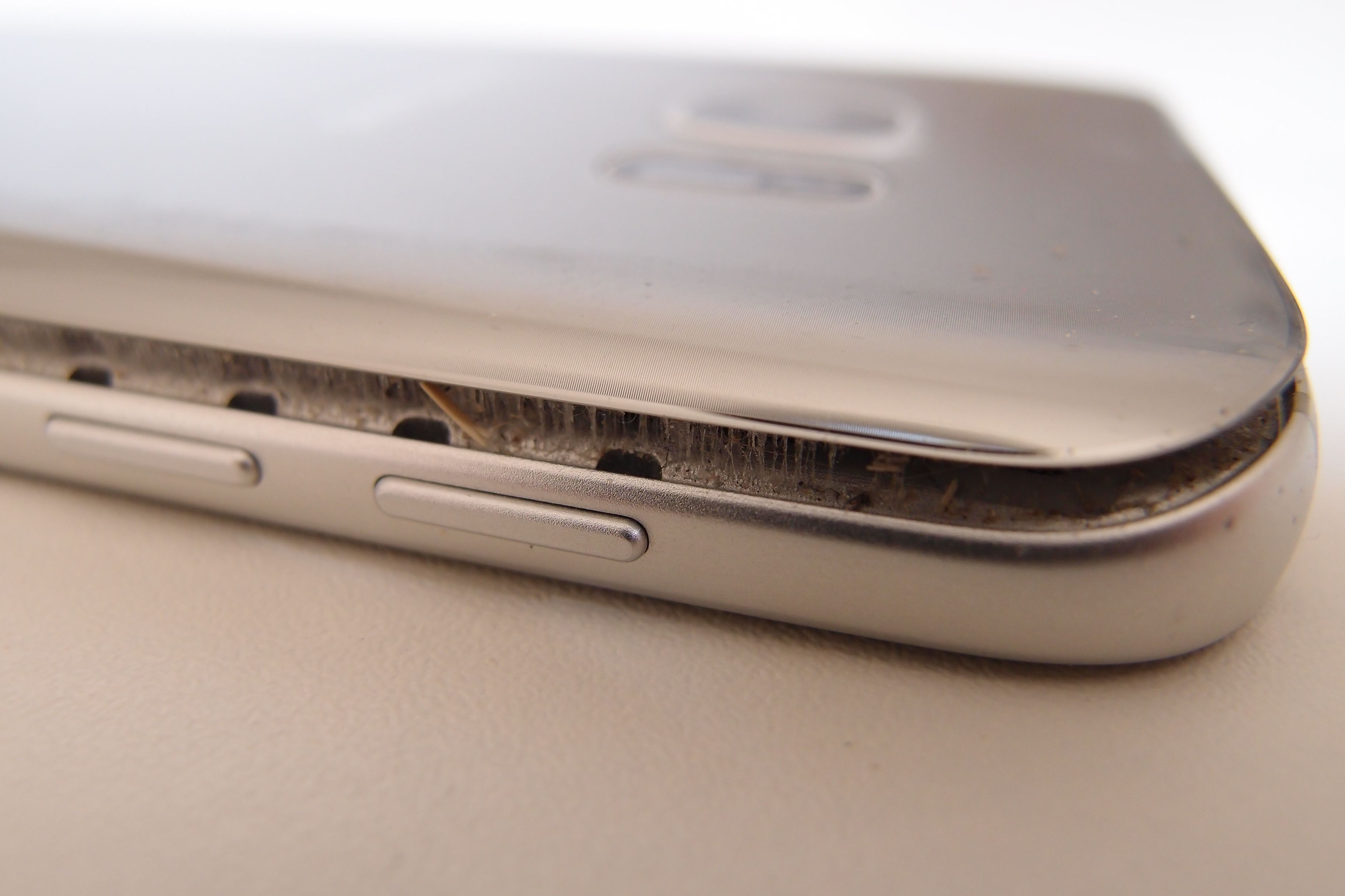 S7 case back peeling off - Samsung Community