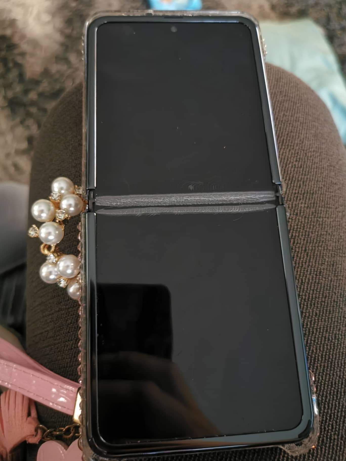 Zflip screen damage Samsung Community