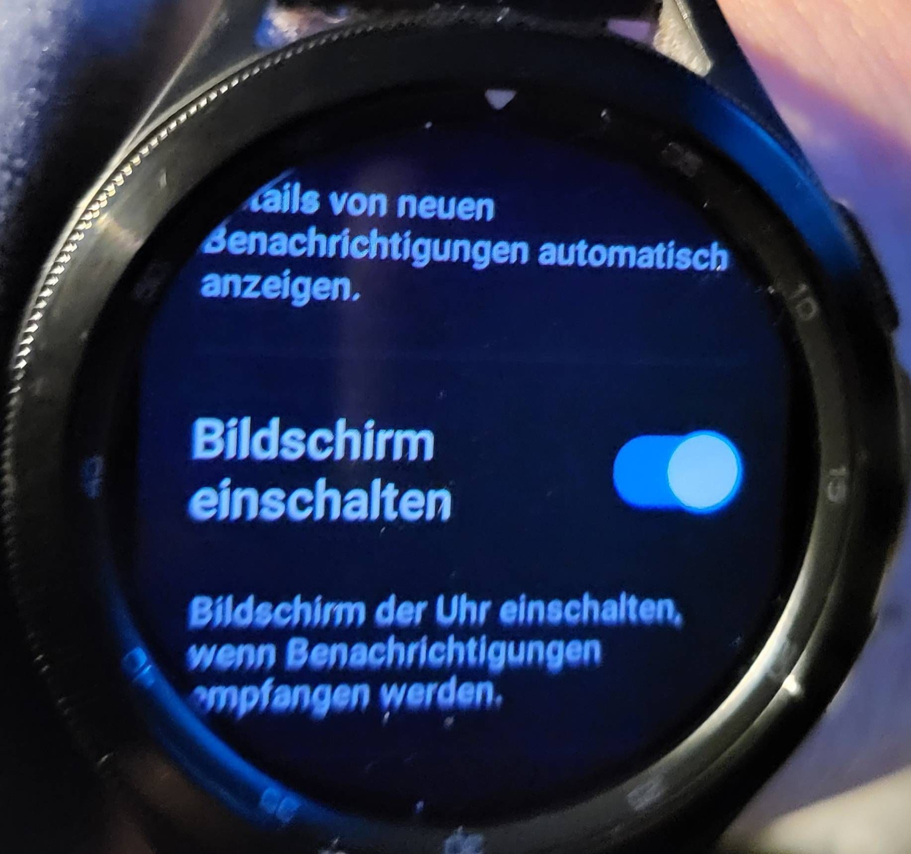 Display der Galaxy Watch 4 schaltet sich bei Benachrichtigung nicht ein -  Samsung Community
