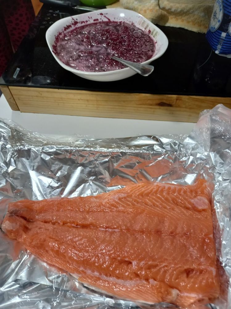 Recetas para chuparse los dedos 1: Salmón marinado en remolacha y ginebra/vodka  - Samsung Community