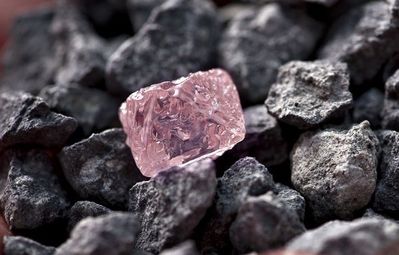 Rare-pink-diamond-discovered.jpg